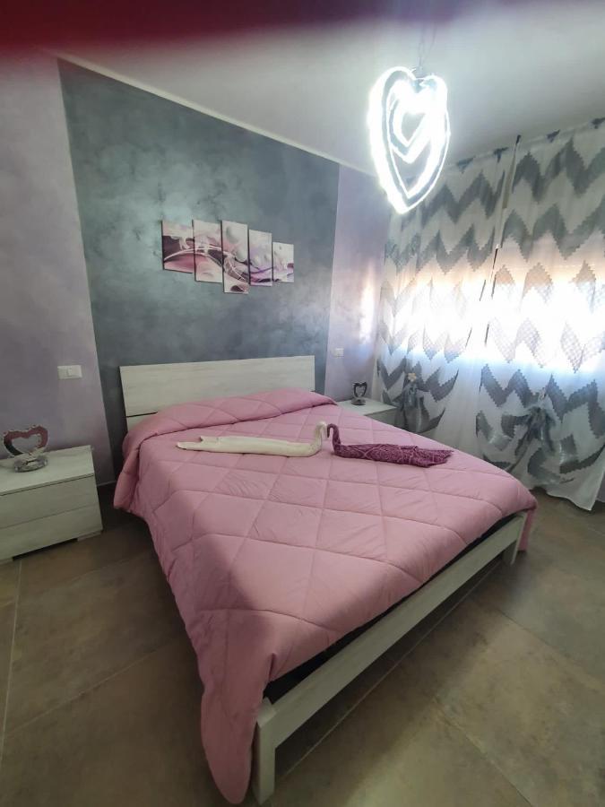 הוילה גואלדו טאדינו Casa Vacanze Onelia מראה חיצוני תמונה